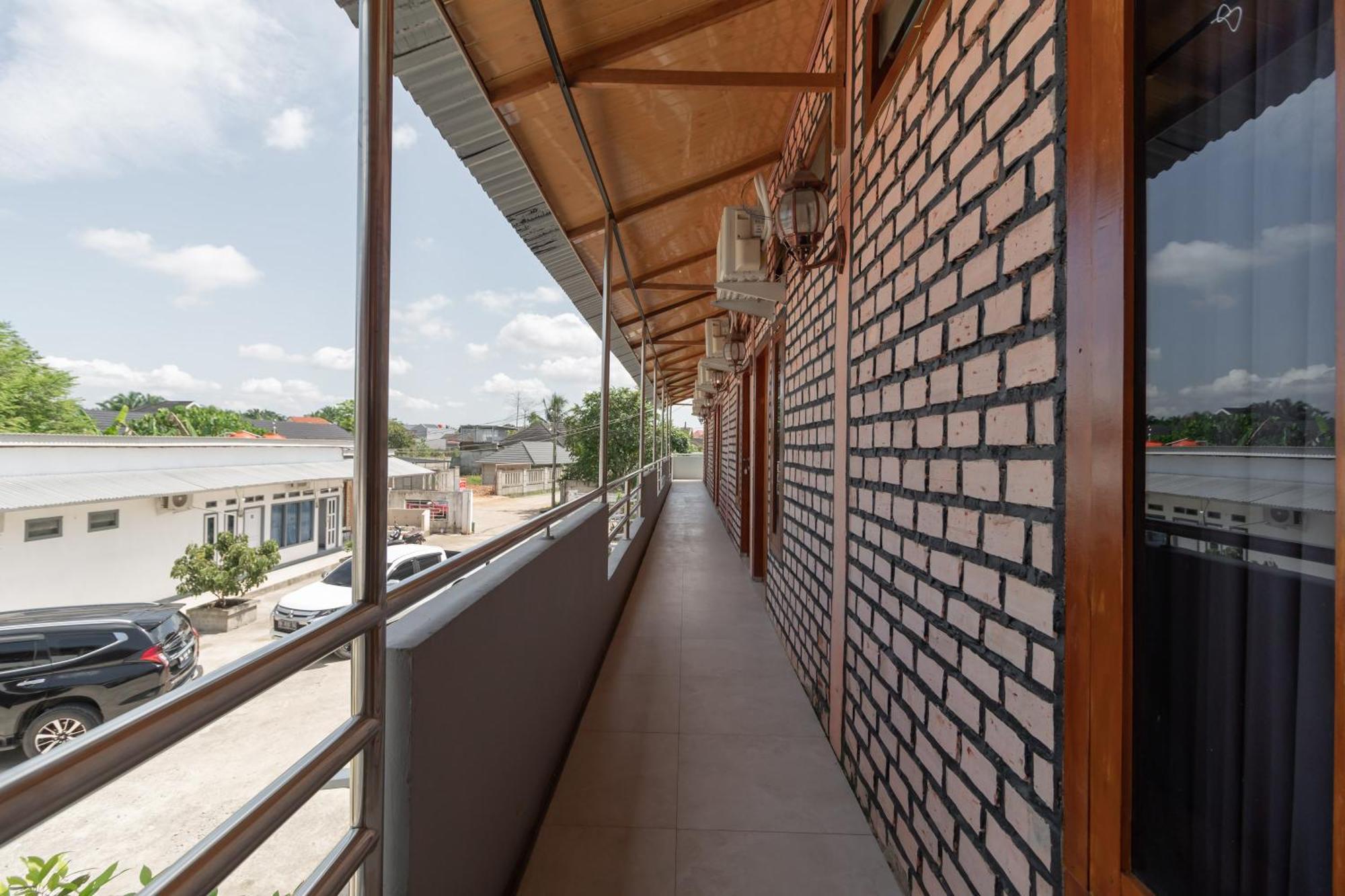 Reddoorz Syariah Near Jakabaring Sport City Palembang Kültér fotó